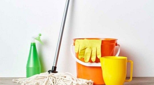 5 cách tẩy sơn tường trên sàn nhà từ nguyên vật liệu dễ tìm