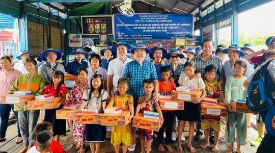 Team-building Công ty TNHH SƠN KENNY tại Cam-pu-chia