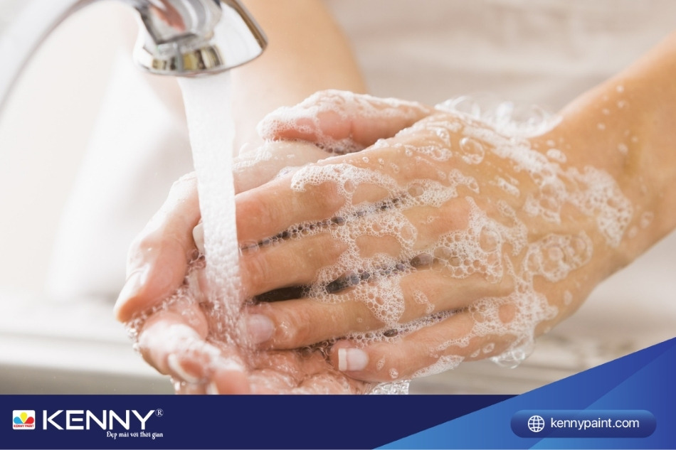 Cách tẩy sơn xịt bằng nước rửa chén