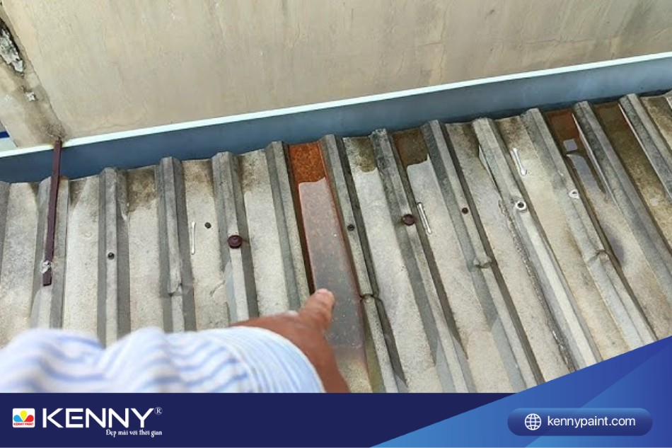 Phục hồi hình dạng mái tôn khi bị gãy sóng