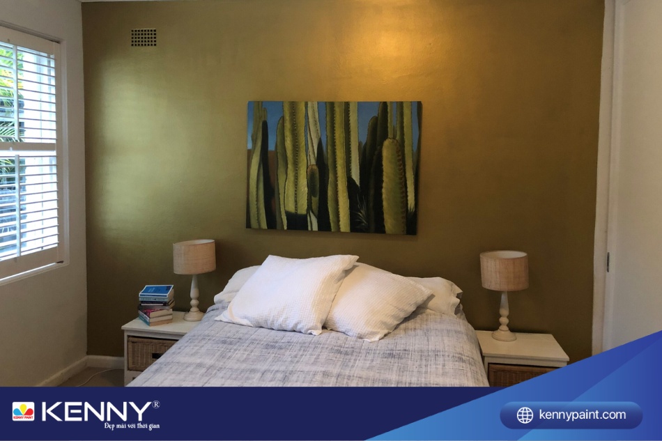 Khi ánh sáng chiếu vào, màu sơn ánh kim tỏa ra hiệu ứng lung linh, tạo cảm giác hiện đại và thanh lịch