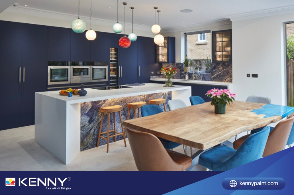 Màu sắc làm nổi bật thêm gian bếp