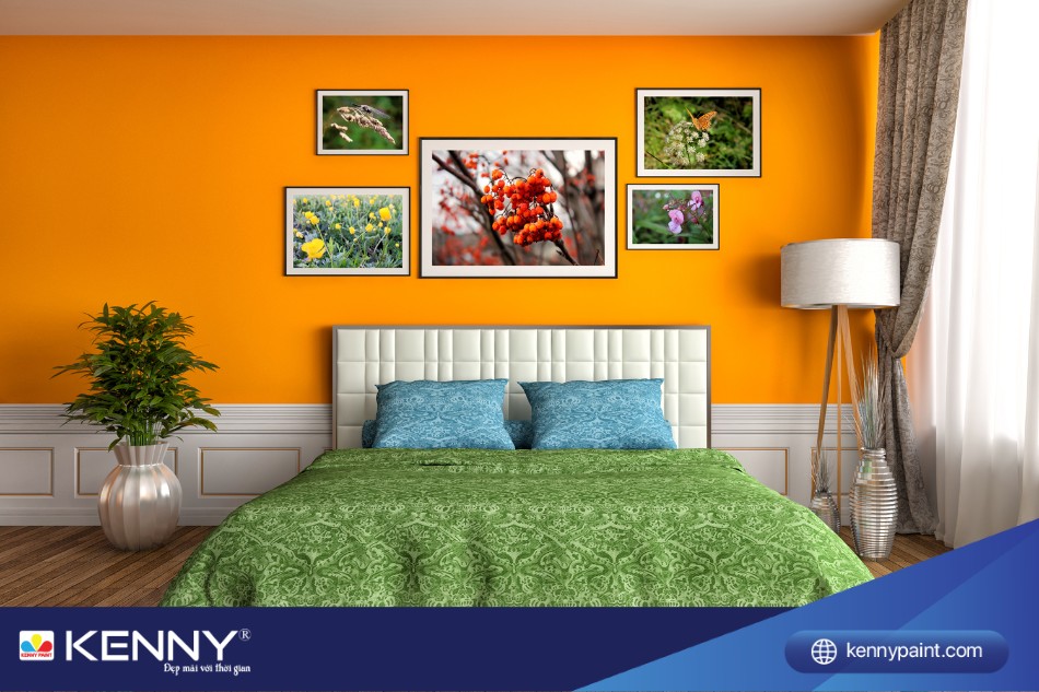 Phòng ngủ hiện đại và ấm áp với bức tường màu cam rực rỡ
