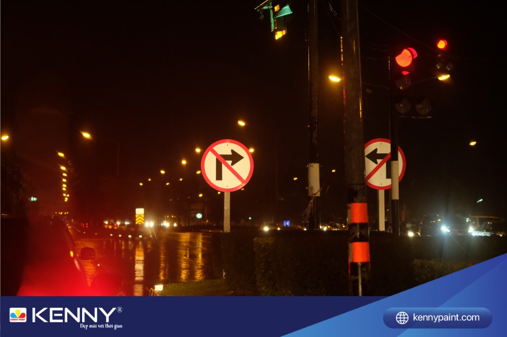 Sơn phản quang thường được dùng sơn biển báo giao thông