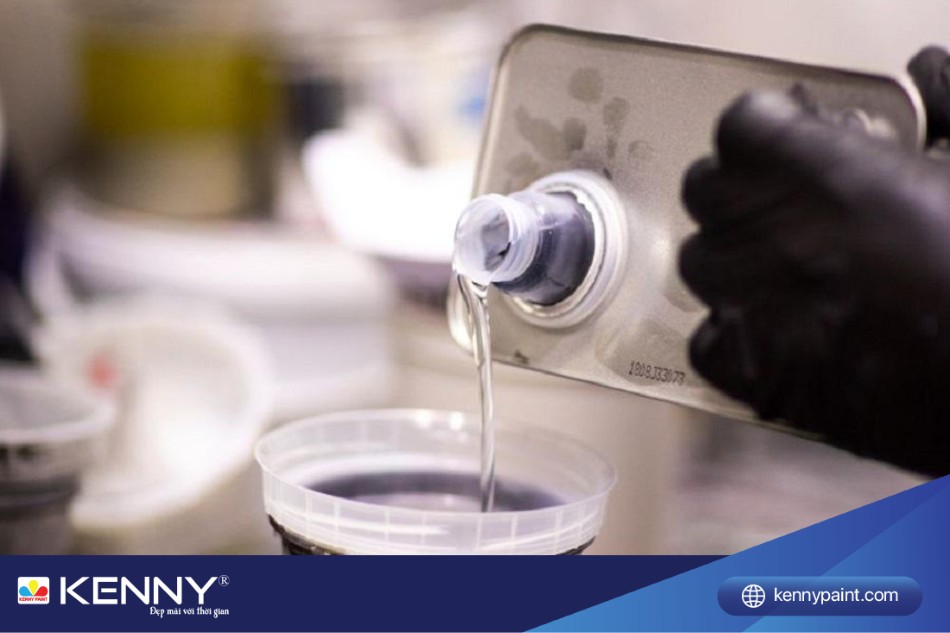 Lựa chọn đúng loại dung môi cho sơn là cách giúp lớp sơn bền đẹp